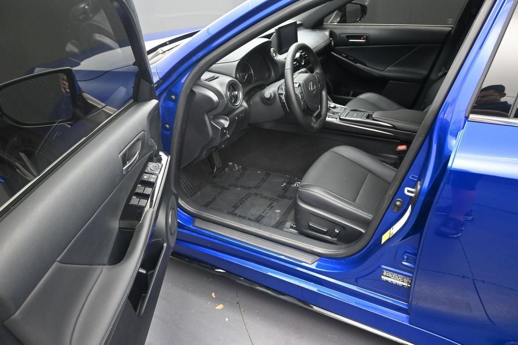 2025 Lexus IS 350 F SPORT Design