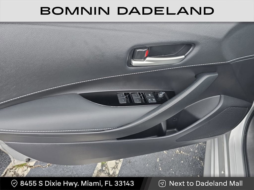 2022 Toyota Corolla Hatchback SE