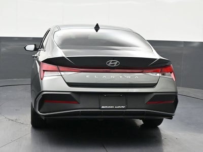 2024 Hyundai Elantra SE