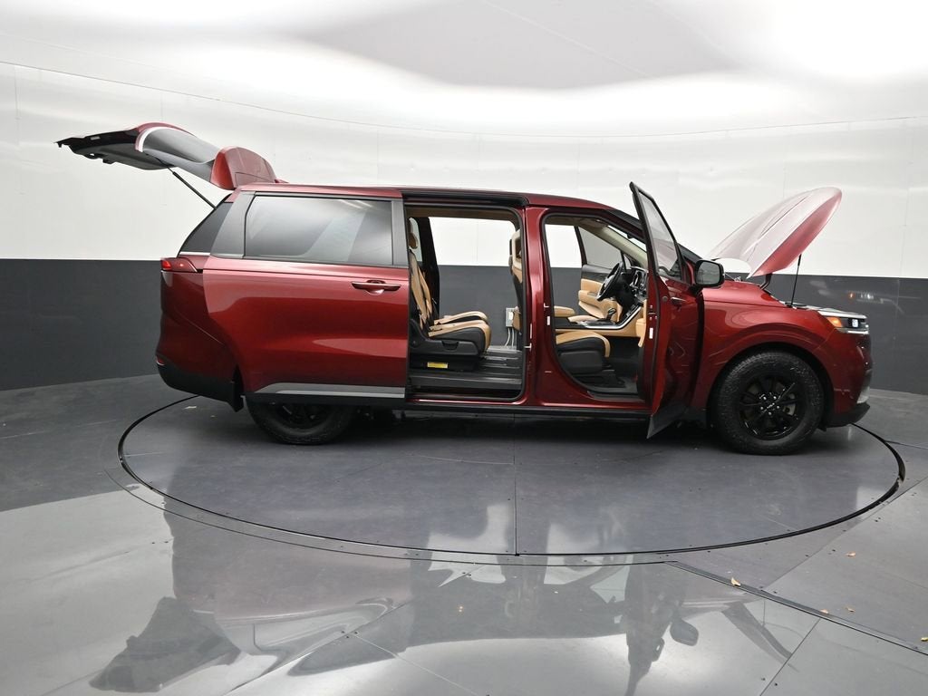 2023 Kia Carnival LX