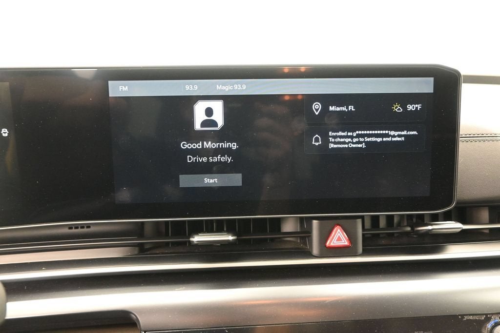 2025 Kia Carnival LXS