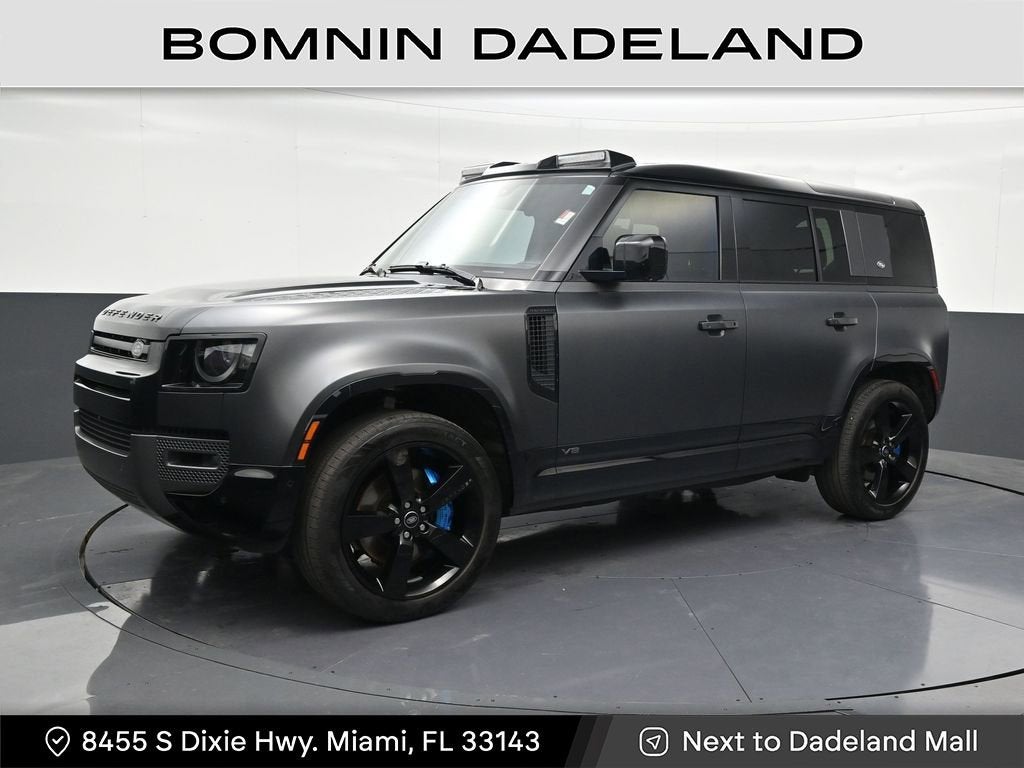 2022 Land Rover Defender V8