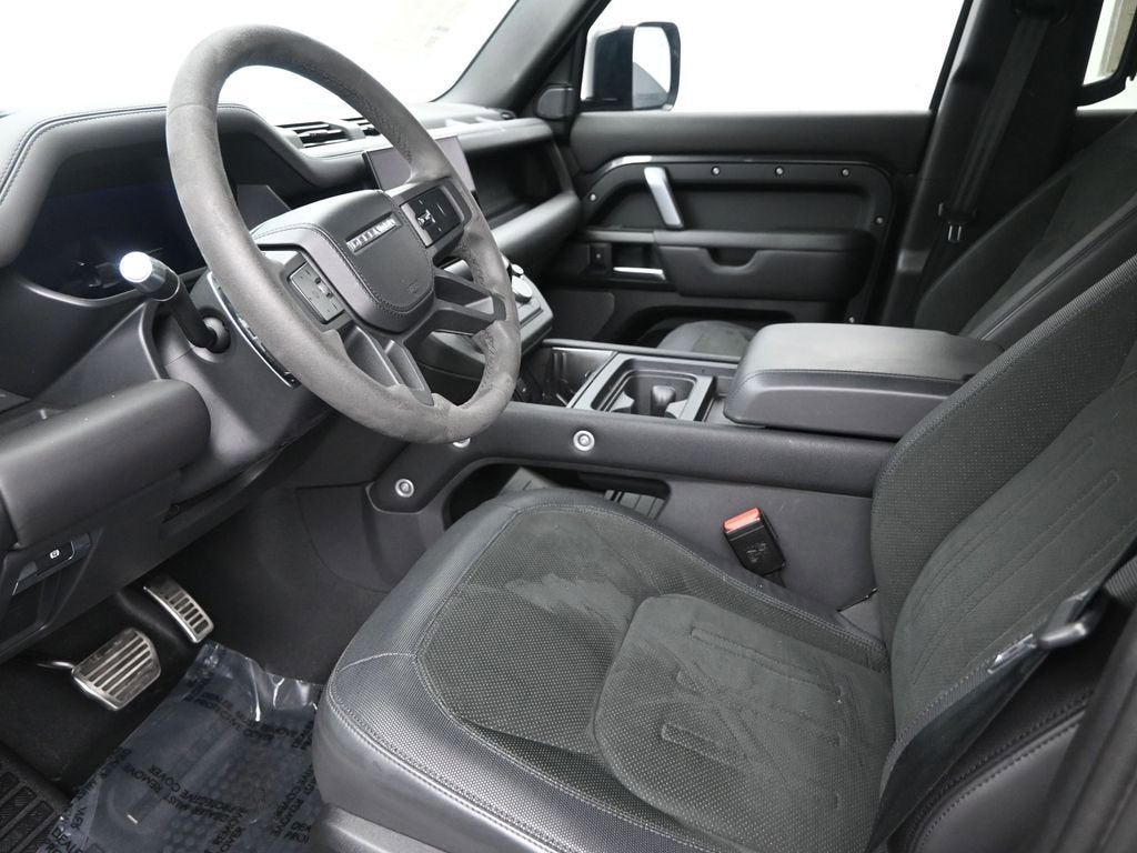 2022 Land Rover Defender V8