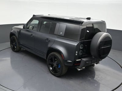 2022 Land Rover Defender V8
