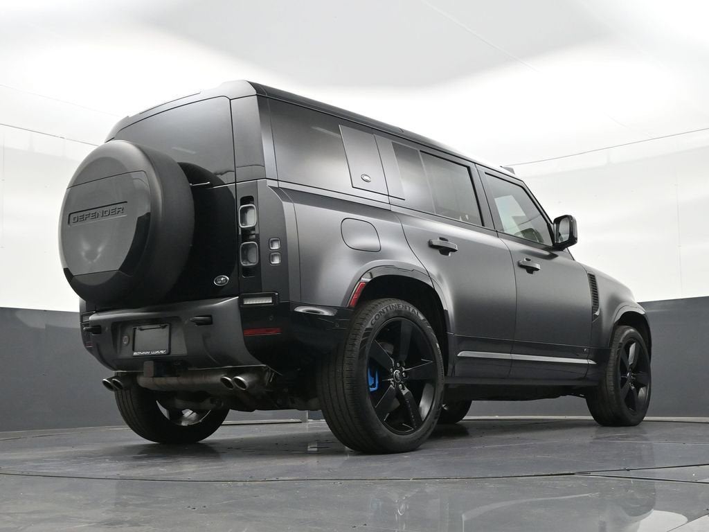 2022 Land Rover Defender V8