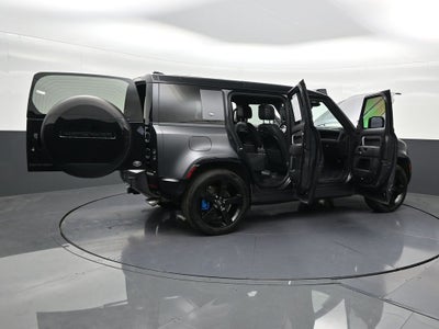 2022 Land Rover Defender V8