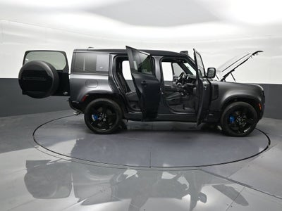 2022 Land Rover Defender V8