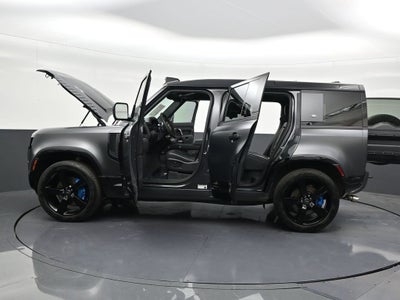 2022 Land Rover Defender V8