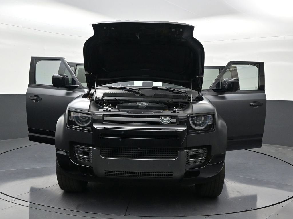 2022 Land Rover Defender V8