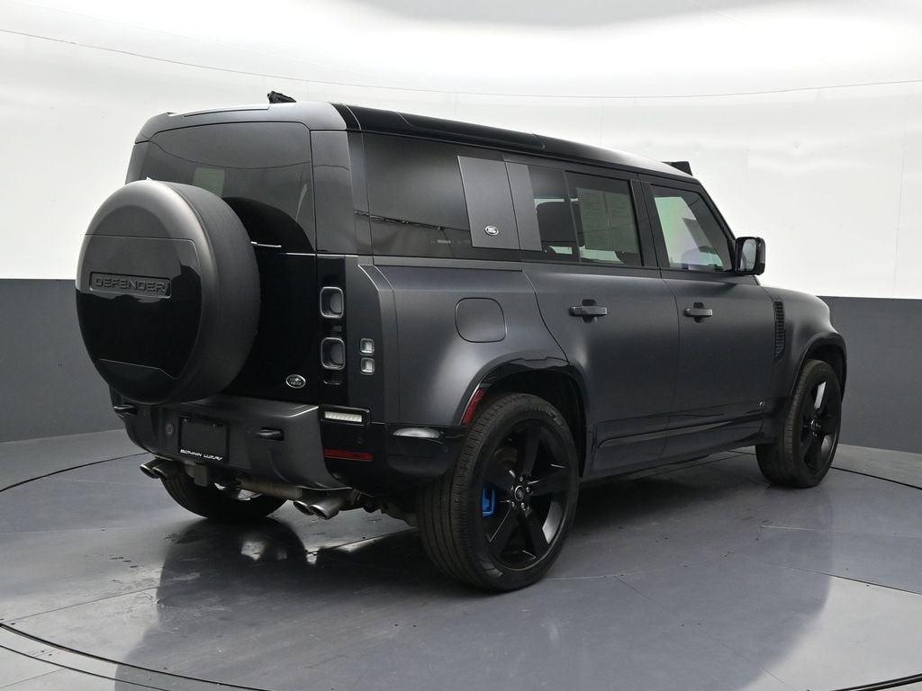 2022 Land Rover Defender V8