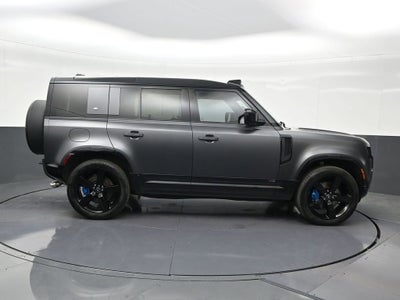 2022 Land Rover Defender V8