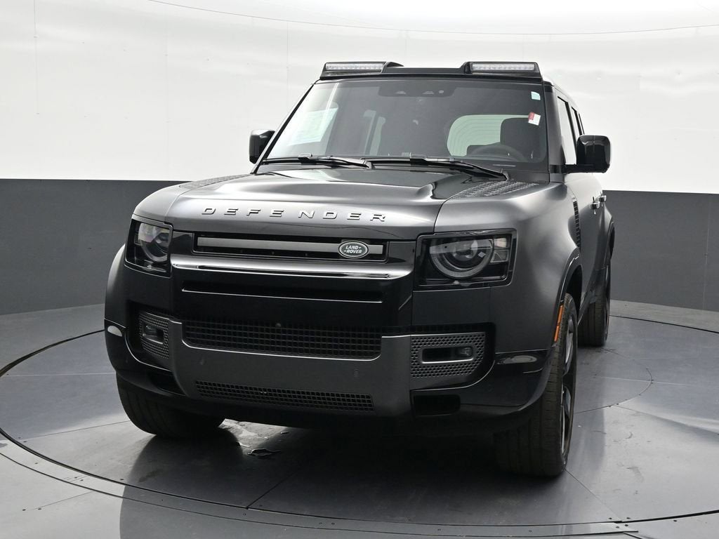 2022 Land Rover Defender V8