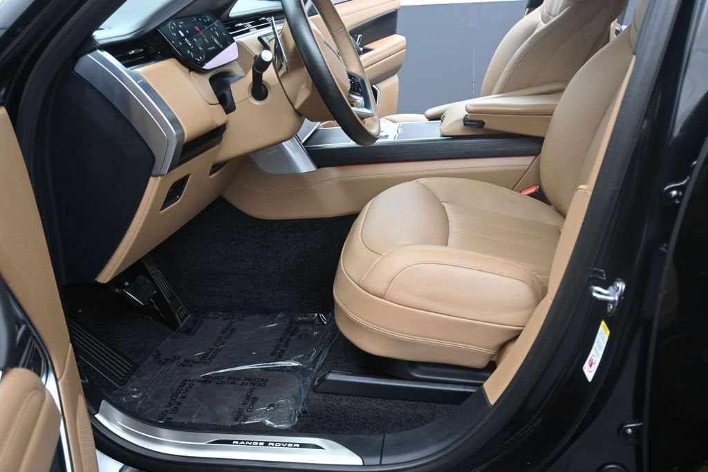 2025 Land Rover Range Rover P400 SE