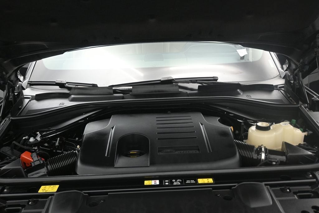 2025 Land Rover Range Rover P400 SE