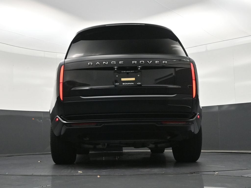 2025 Land Rover Range Rover P400 SE