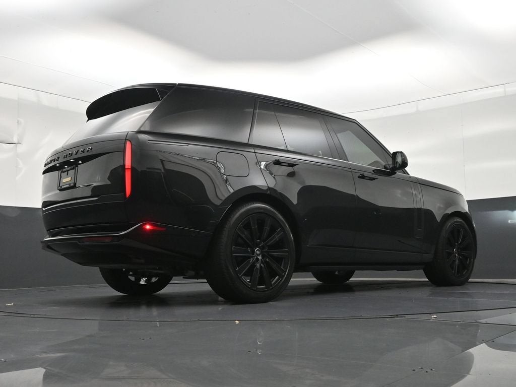 2025 Land Rover Range Rover P400 SE