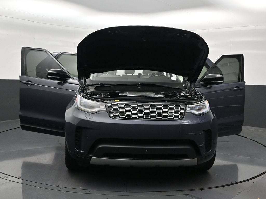 2024 Land Rover Discovery P300 S