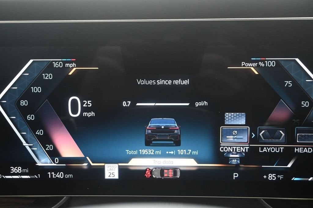 2025 BMW 740i xDrive