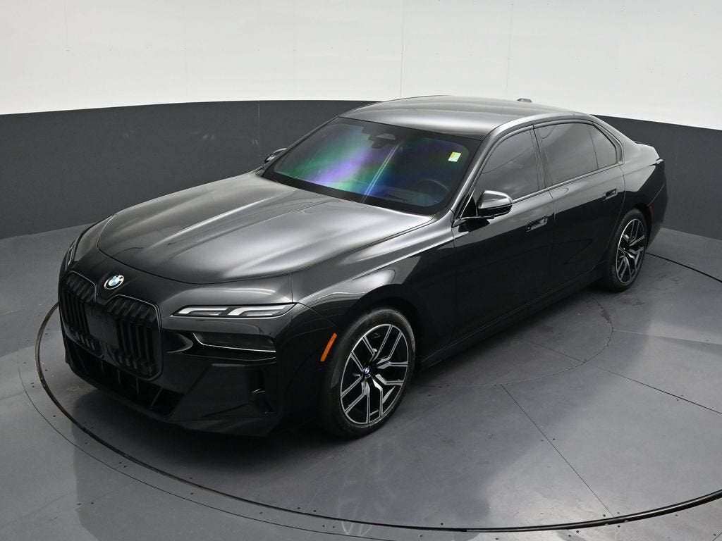 2025 BMW 740i xDrive
