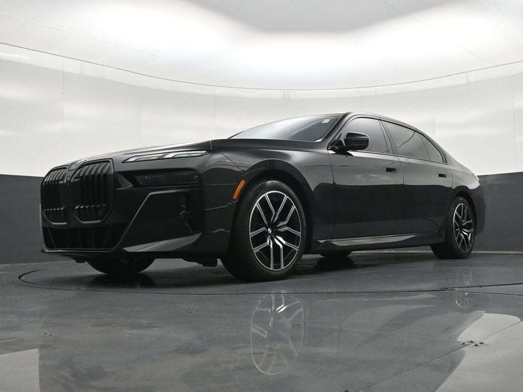 2025 BMW 740i xDrive