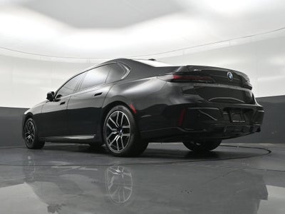 2025 BMW 740i xDrive