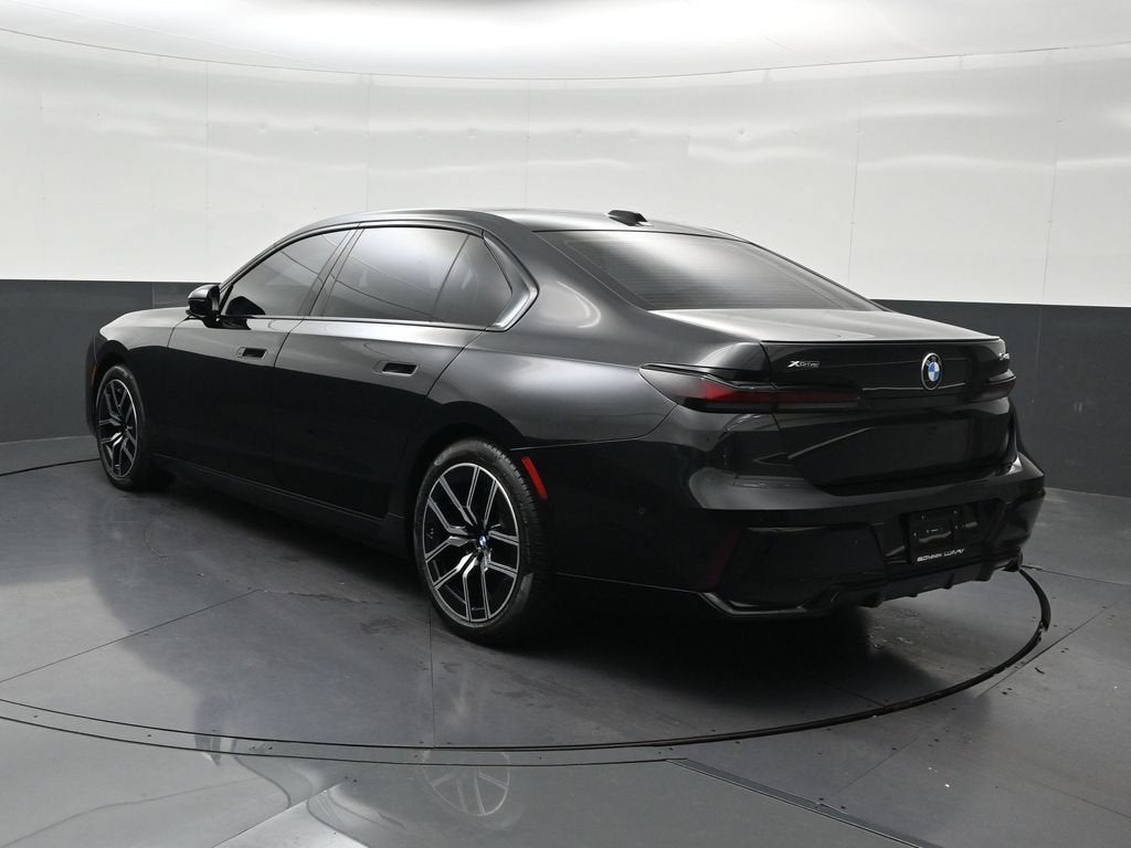 2025 BMW 740i xDrive
