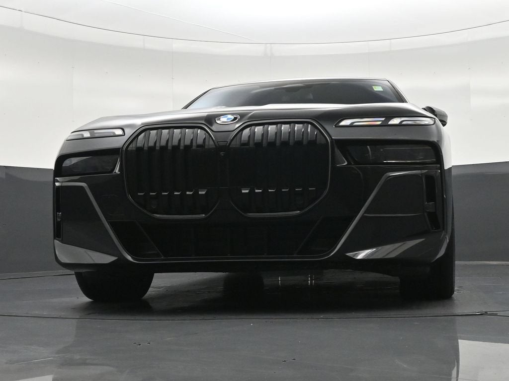 2025 BMW 740i xDrive