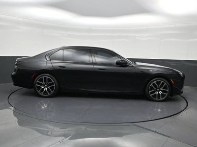 2025 BMW 740i xDrive