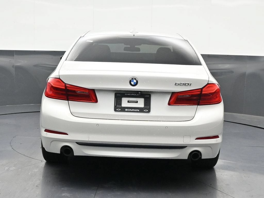 2019 BMW 5 Series 530i