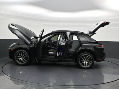 2022 Porsche Macan 4DR AWD
