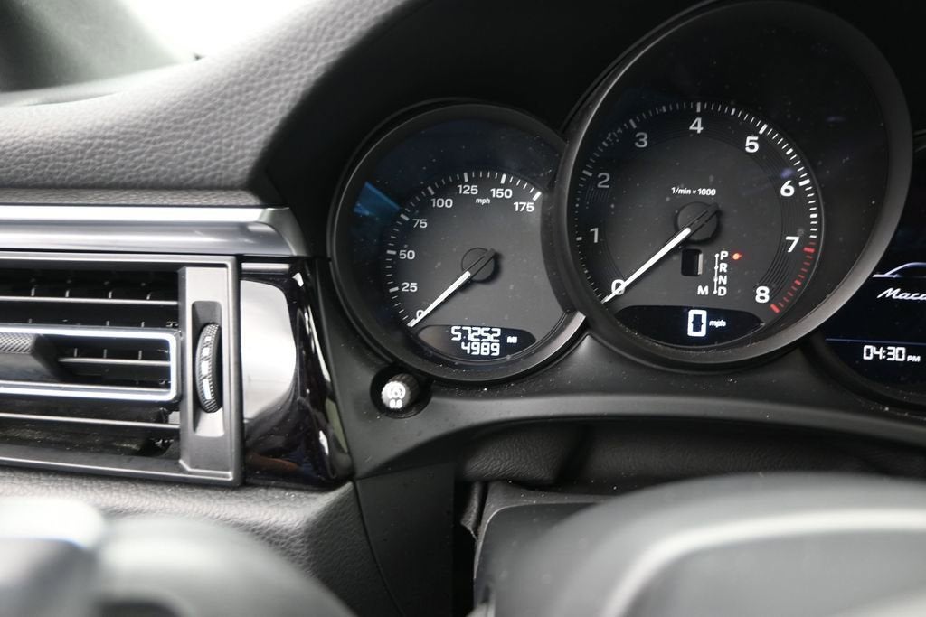 2022 Porsche Macan 4DR AWD
