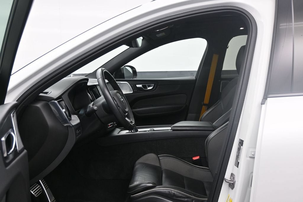 2022 Volvo XC60 Recharge Plug-In Hybrid T8 Polestar Engineered