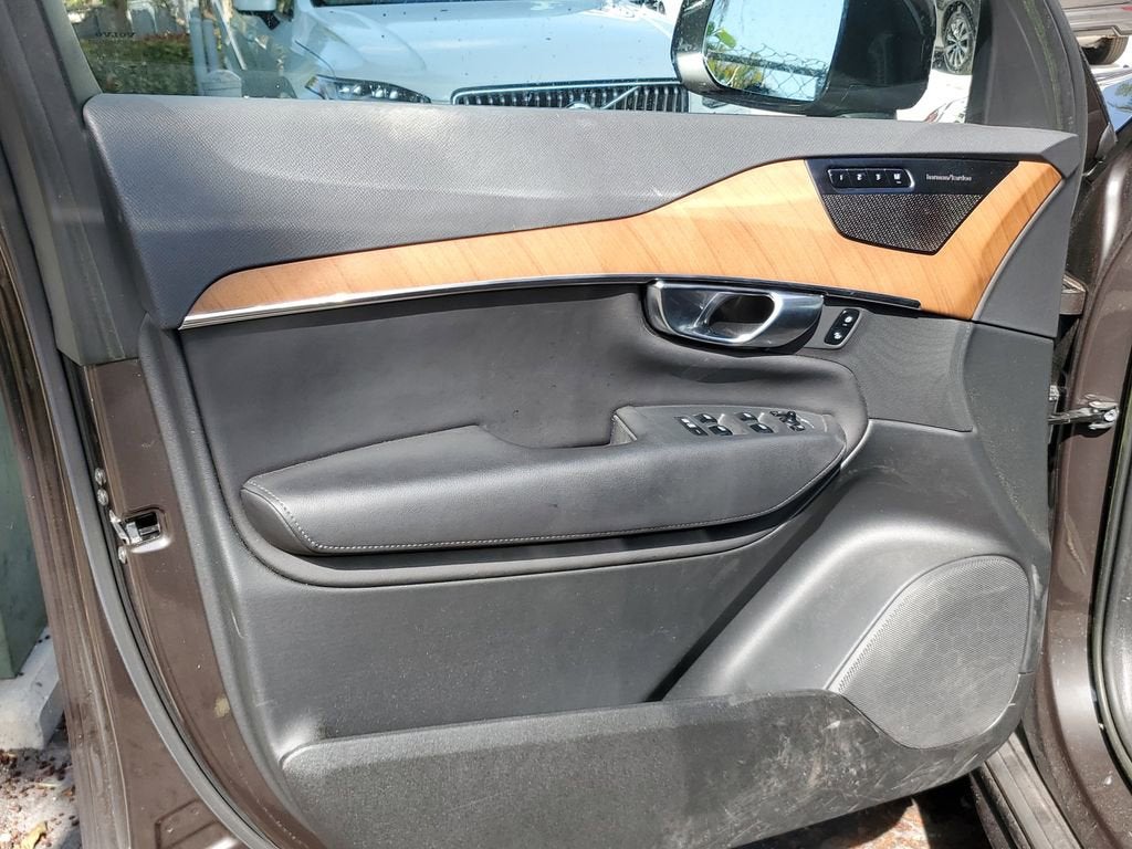 2023 Volvo XC90 Plus