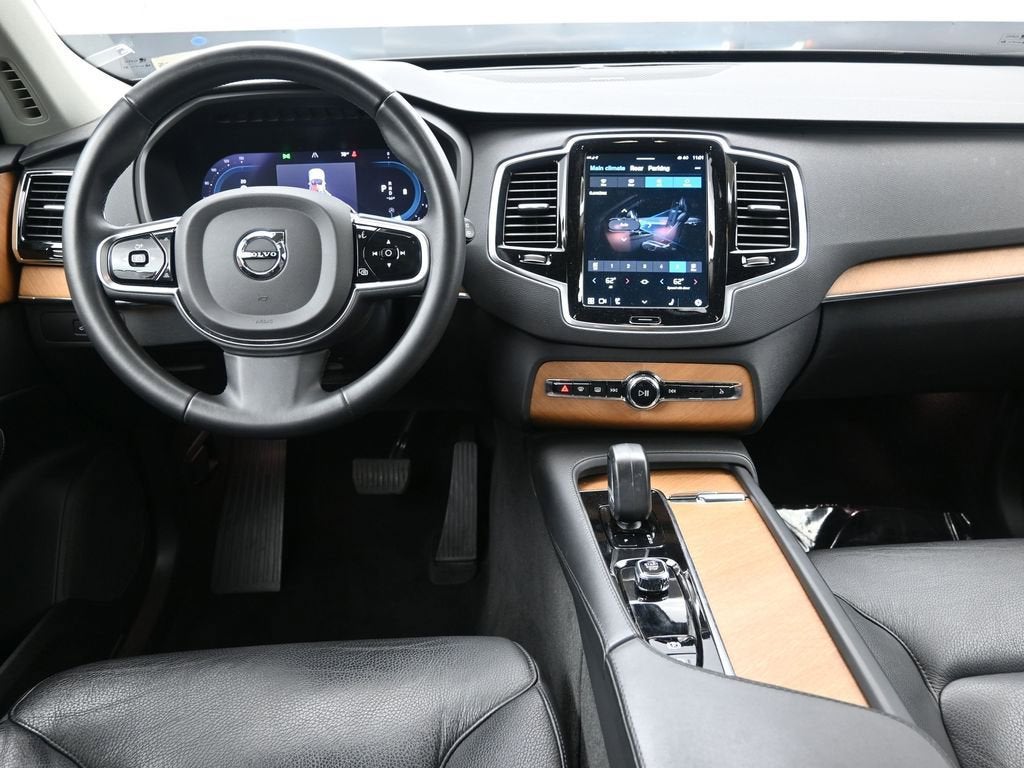 2023 Volvo XC90 Plus