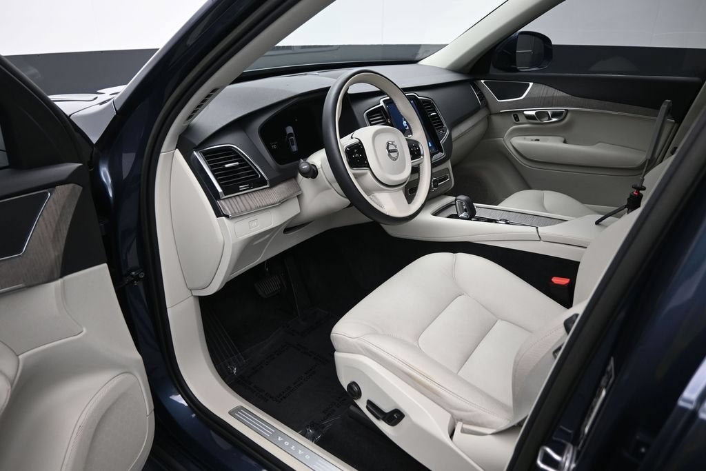 2023 Volvo XC90 Plus