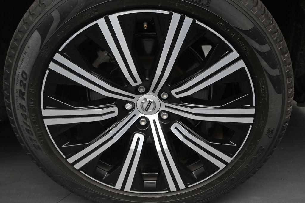 2024 Volvo XC90 Plus Bright Theme