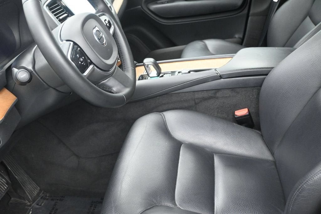 2024 Volvo XC90 Plus Bright Theme