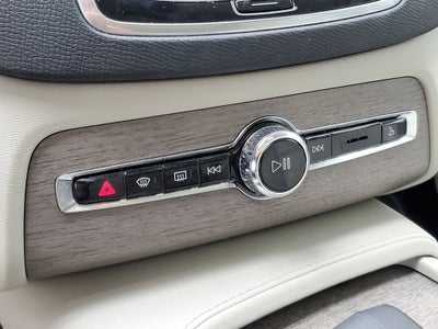 2024 Volvo XC90 Plus Bright Theme