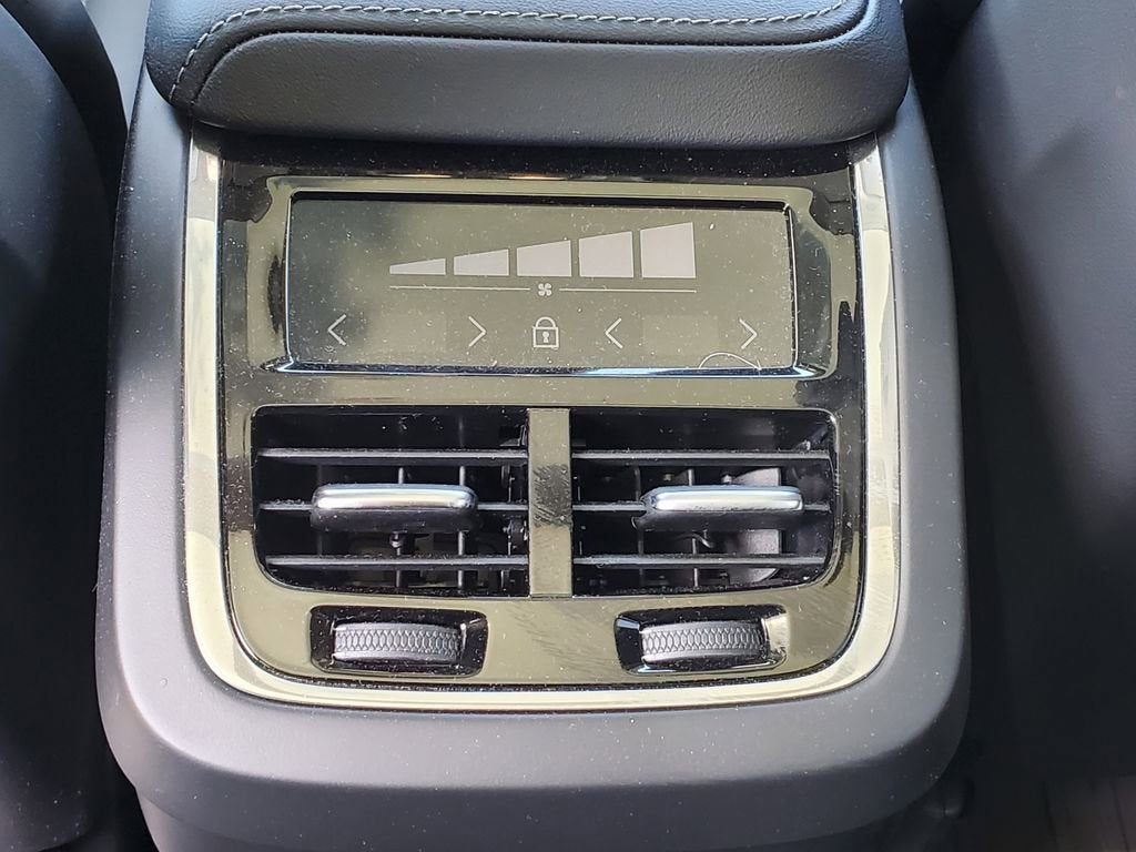 2022 Volvo XC60 Inscription