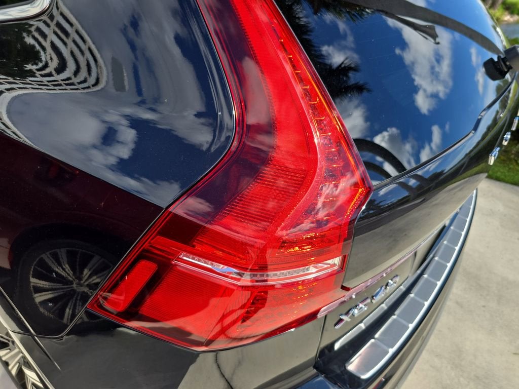 2022 Volvo XC60 Inscription