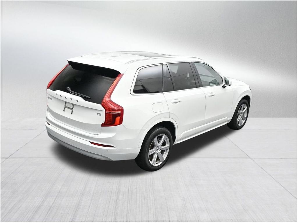 2022 Volvo XC90 Momentum