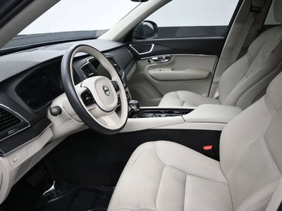 2020 Volvo XC90 Momentum