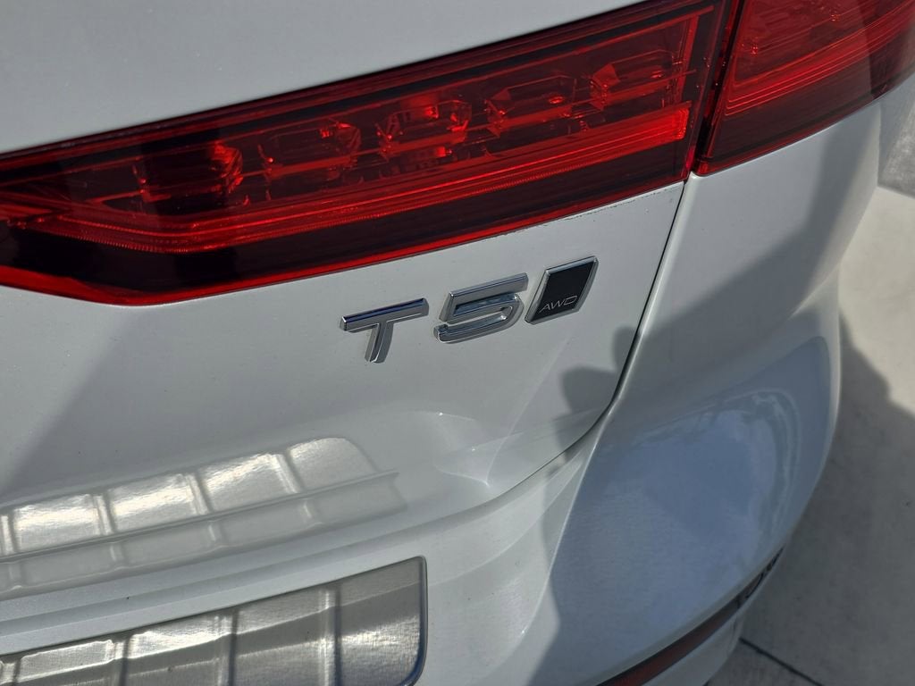 2022 Volvo V60 Cross Country 4DR AWD T5