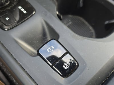 2019 Volvo XC40 Momentum