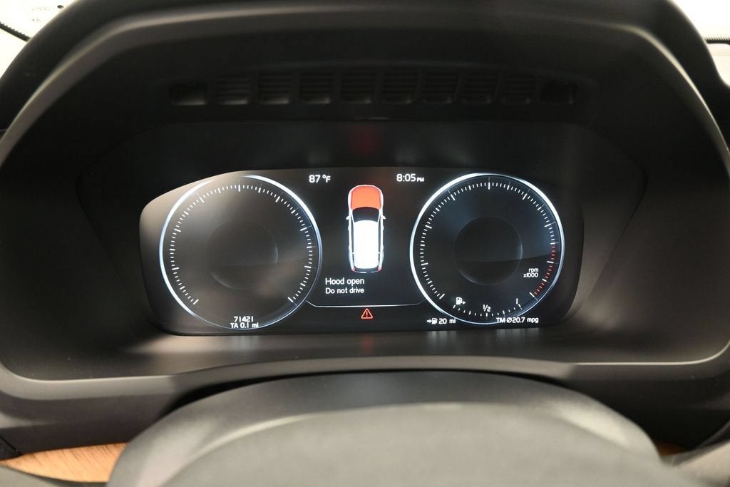 2021 Volvo XC90 Momentum