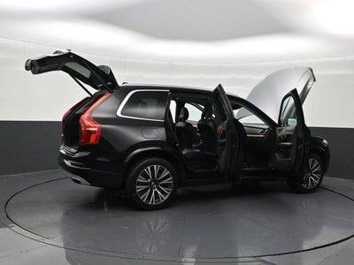 2021 Volvo XC90 Momentum