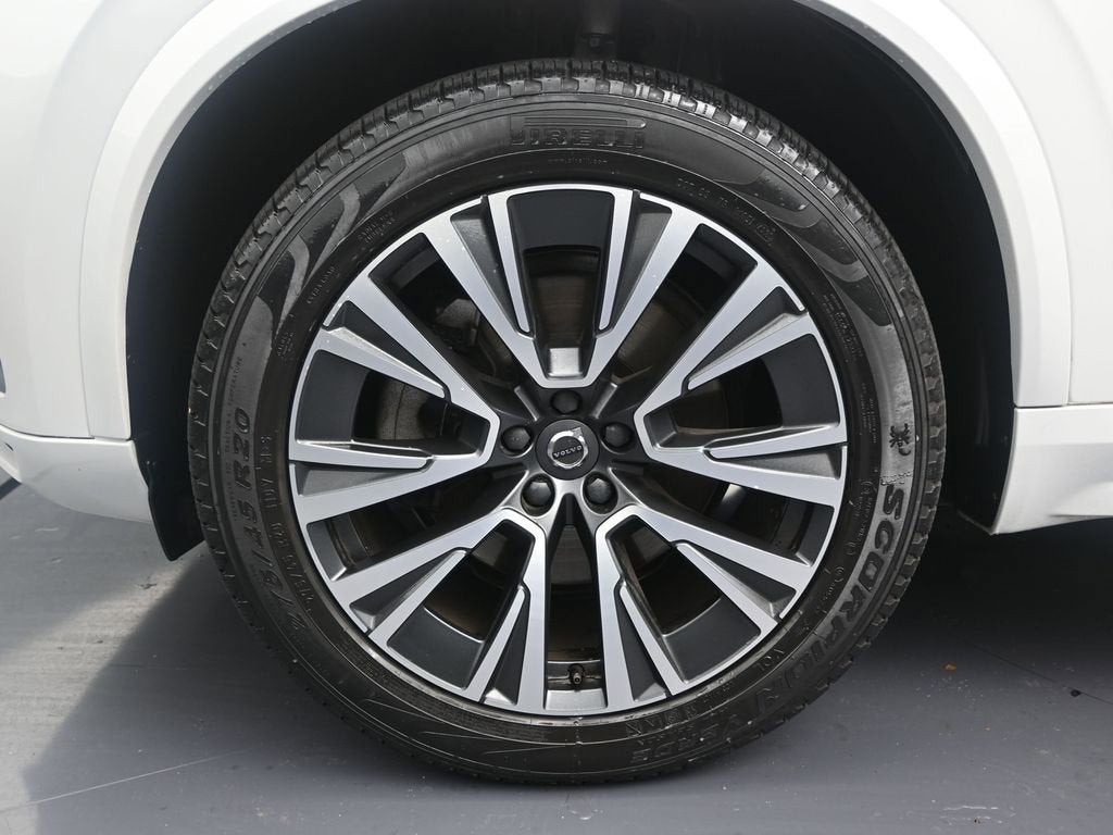 2021 Volvo XC90 Momentum