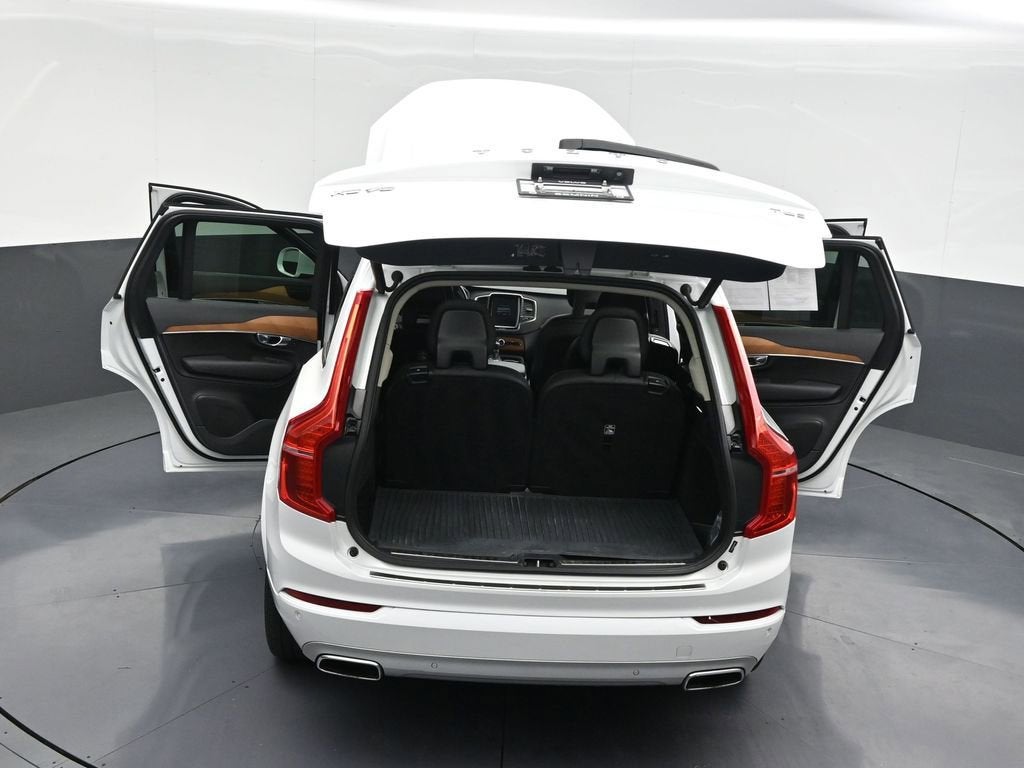 2021 Volvo XC90 Momentum