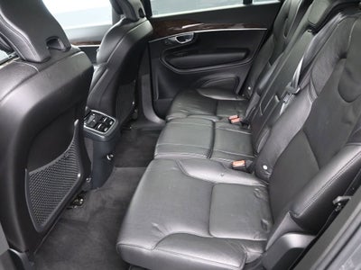 2019 Volvo XC90 Momentum