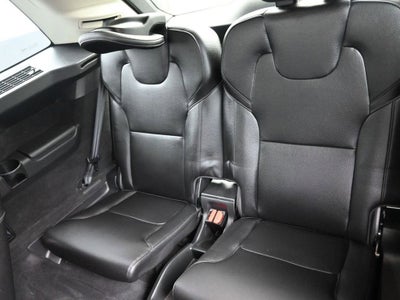 2019 Volvo XC90 Momentum